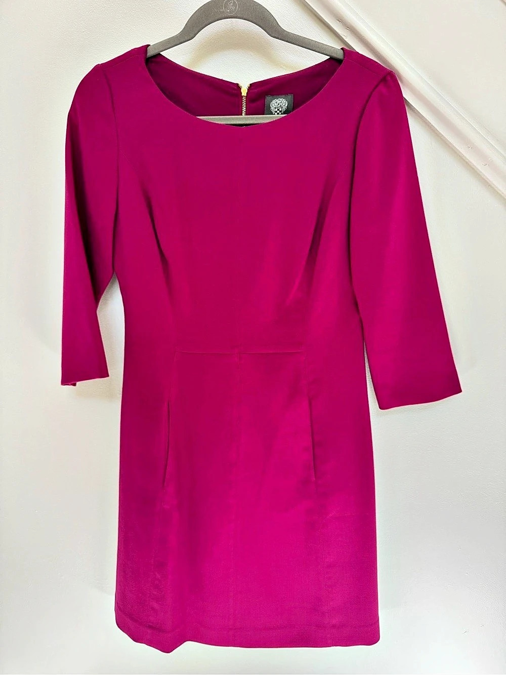 Vince Camuto Fuchsia Sheath Dress Gold-Zip, Size 8 Like New